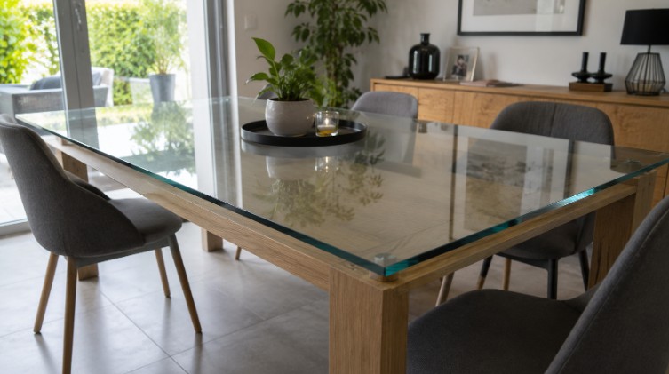 plaque en verre pour table